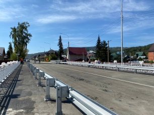 Мост по улице Ленина открыли после капитального ремонта в Горно-Алтайске