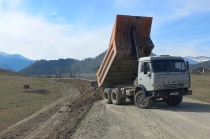 Дорожные работы по нацпроекту ведутся на 15 объектах в Республике Алтай