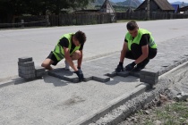 Доступная среда: Более 200 метров пандусов устроят в с. Усть-Кан в рамках ремонта автодороги